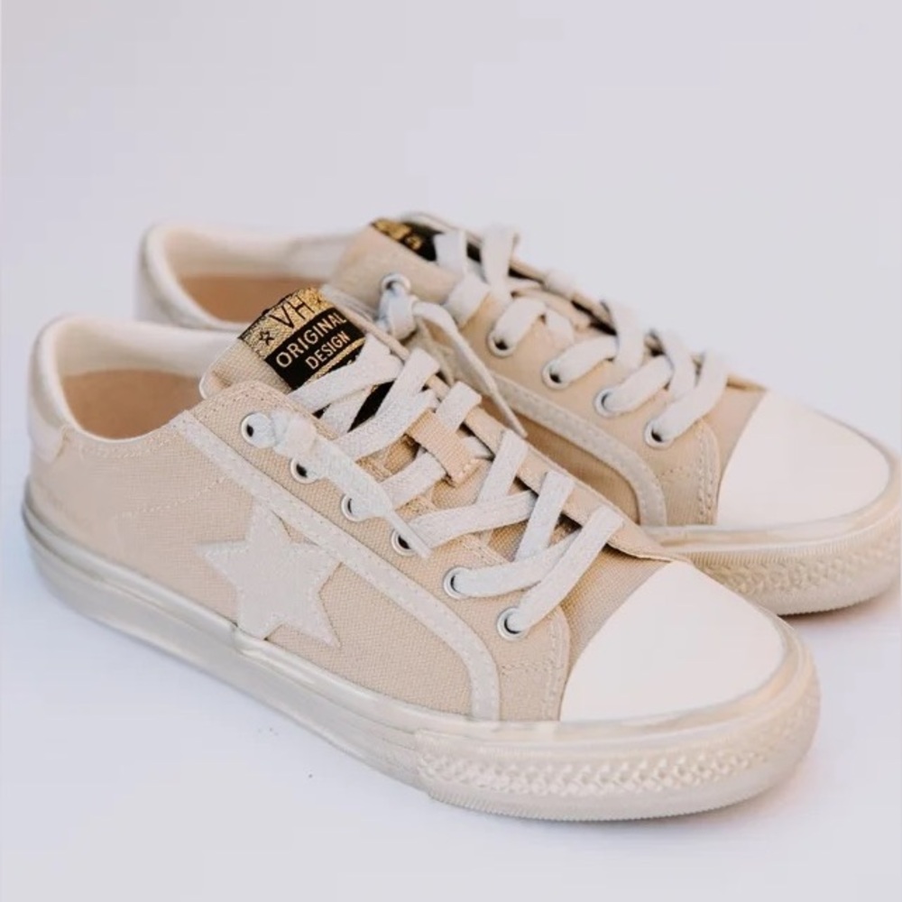 Vintage Havana Alive - Tan Sneaker Size 7 ⭐️